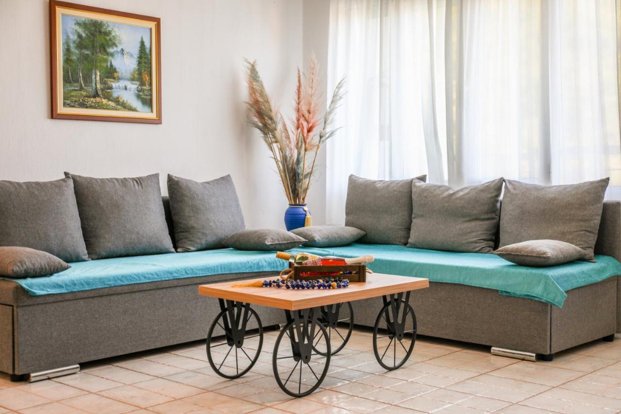Villa Mitzelos Moni Evaggelistrias Dış mekan fotoğraf